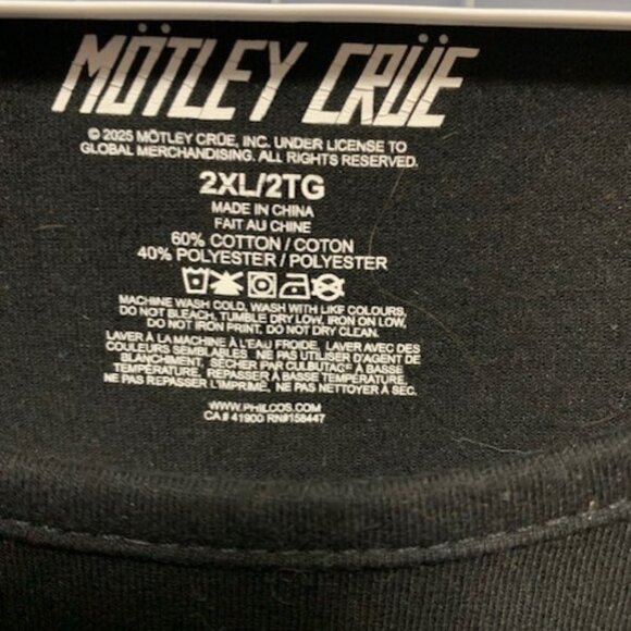 NEW- MOTLEY CRU MENS  BAND MUSCLE TEE - Picture 2 of 3